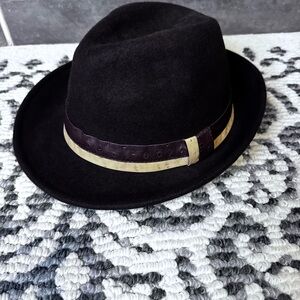 San Diego Hat Company men’s 100%wool fedora with ostrich print band